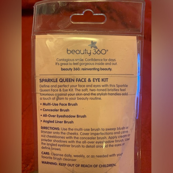 SPARKLE QUEEN FACE AND EYE KIT - Picture 3 of 3